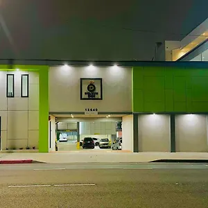 Motel Deluxe Hawthorne/ Lax